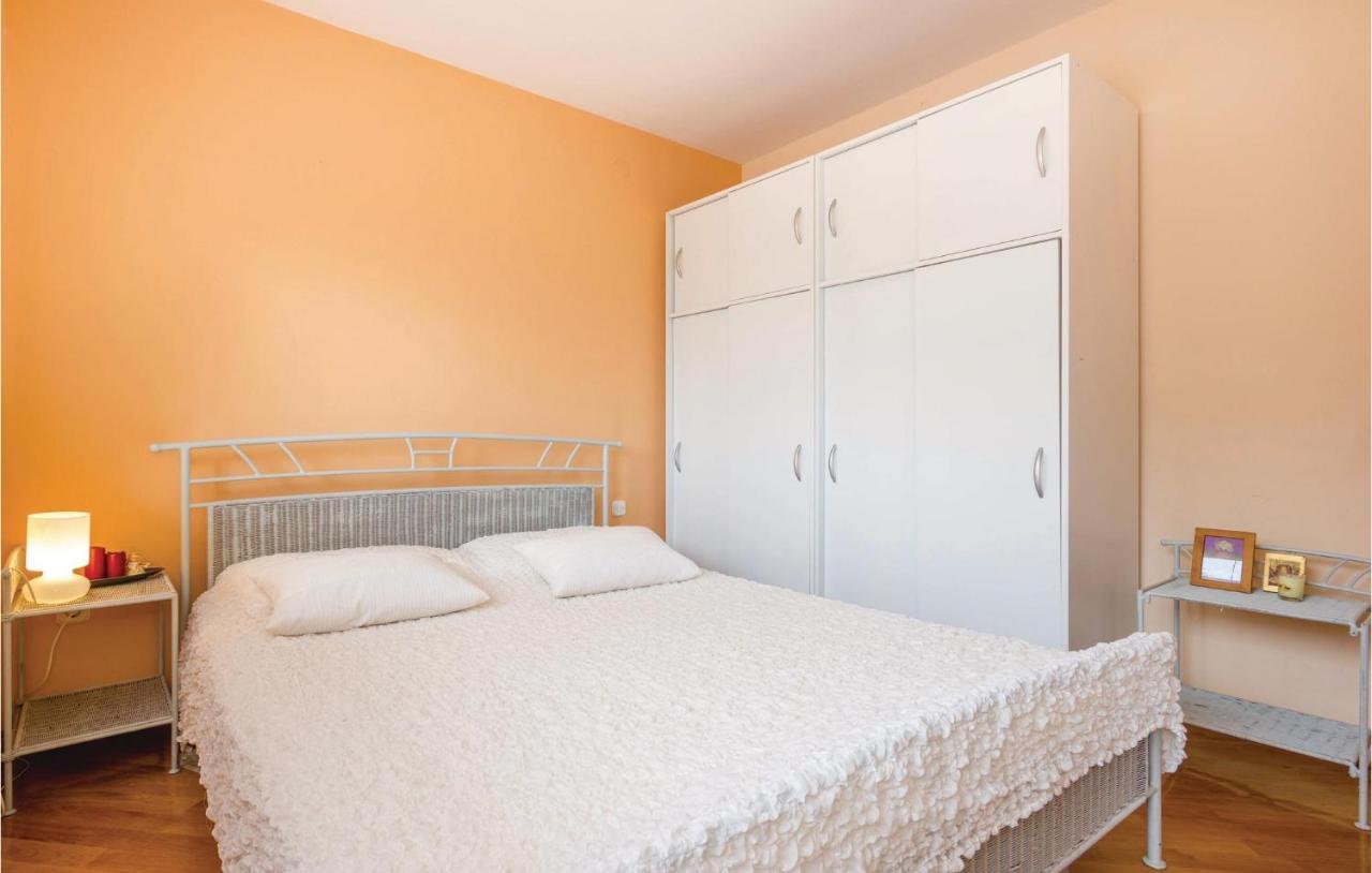1 Bedroom Amazing Apartment In Rijeka Eksteriør bilde
