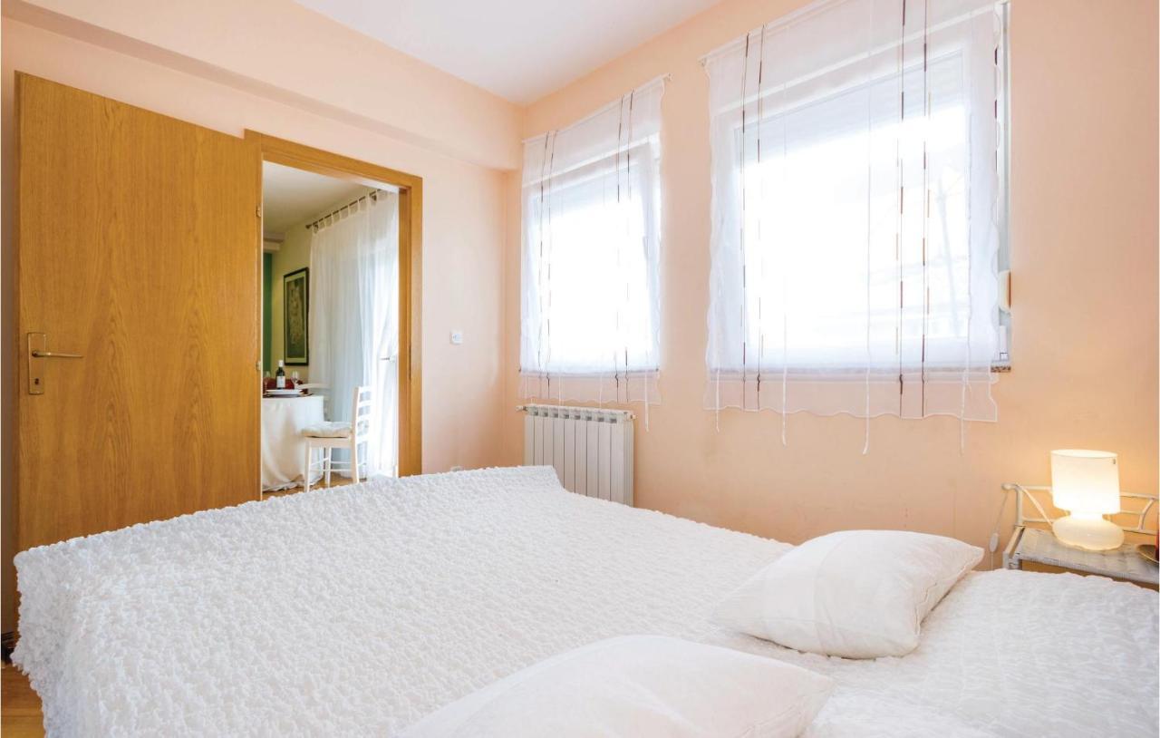 1 Bedroom Amazing Apartment In Rijeka Eksteriør bilde