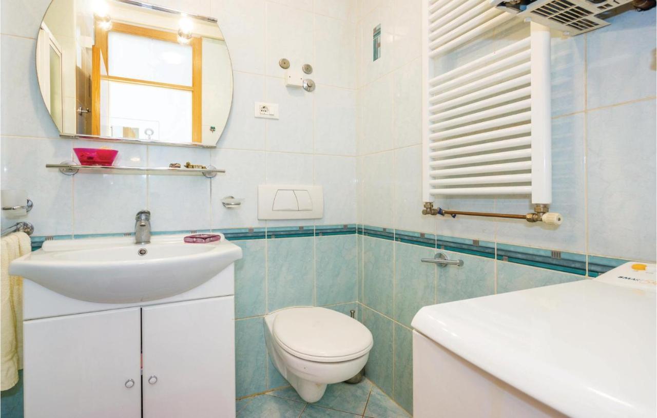 1 Bedroom Amazing Apartment In Rijeka Eksteriør bilde