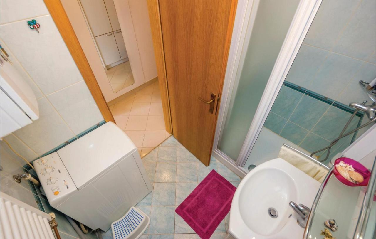 1 Bedroom Amazing Apartment In Rijeka Eksteriør bilde